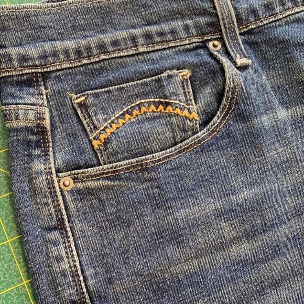 NWT Levi’s women’s 505 straight jeans size 16 brand new with tags - Picture 3 of 14